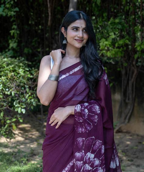 Wine Pop - Mauve Batik Pure Mulmul Cotton Saree – Moora