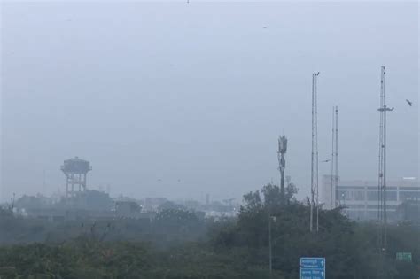 Delhi wakes up to 'very poor' AQI; Ethiopian volcanic ash unlikely to ...