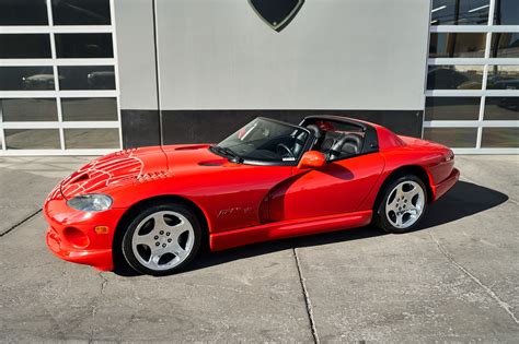 1999 Dodge Viper 1999 Dodge Viper | DuPont REGISTRY