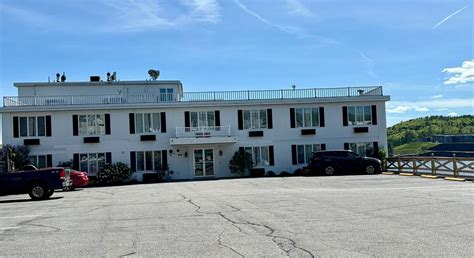 FORT KNOX INN (Bucksport) - Motel Reviews, Photos, Rate Comparison ...