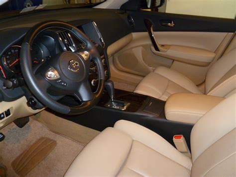2010 Nissan Maxima Interior