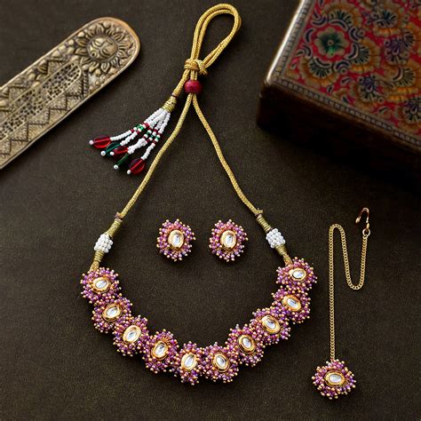 Veerangana Pink Pearls and Kundan Studded Maang Tika Set – VOYLLA