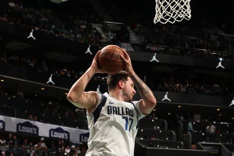 Charlotte Hornets v Dallas Mavericks Minimalist Minimalist