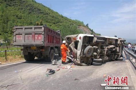 安徽萧县通报客货车相撞致24人死交通事故_新闻中心_新浪网
