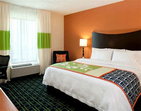 Fairfield Inn and Suites, Winnipeg - Get Fairfield Inn and Suites Hotel ...