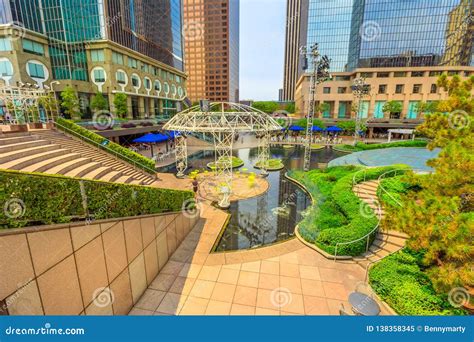 California Plaza Los Angeles Editorial Image - Image of hill, skyline ...