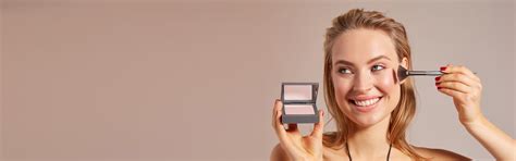 Contouring & Highlighter – Alix Avien India