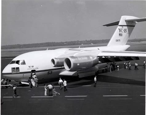 AviationsMilitaires.net — McDonnell Douglas YC-15
