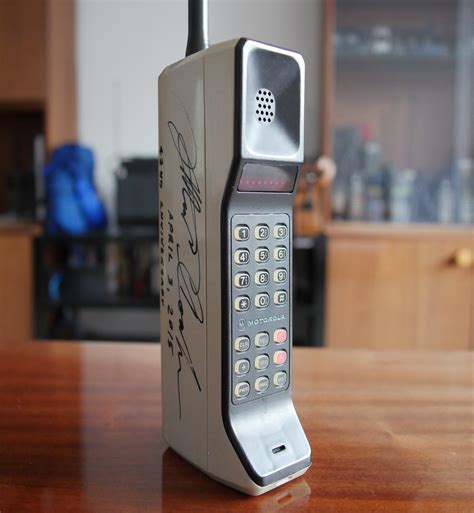 Motorola DynaTAC 8000X 的图像结果