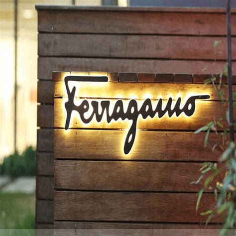 LED Business Signs 的图像结果