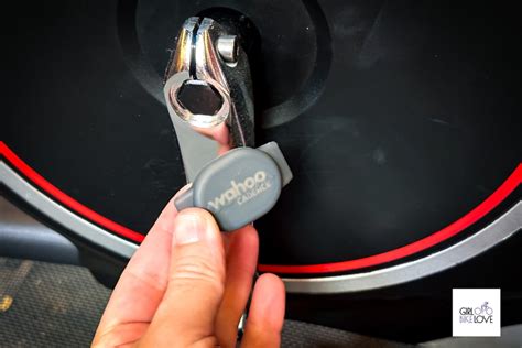 Wahoo Cadence Sensor Set Up 的图像结果