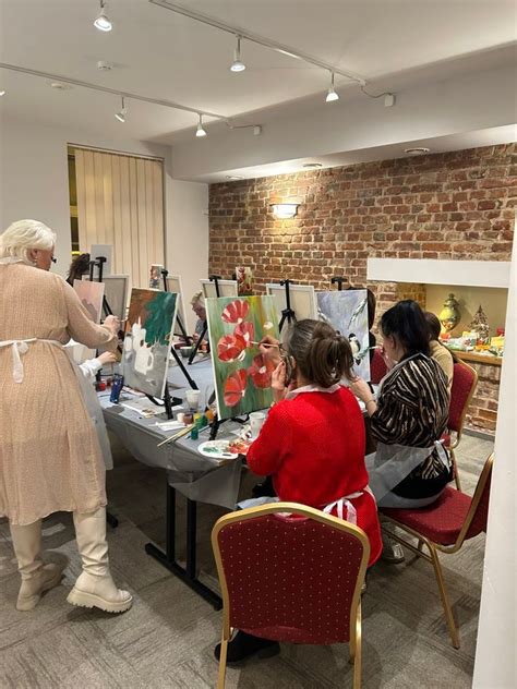 Workshop (мастер-класс по рисованию), Navalis. Hotel & Restaurant ...