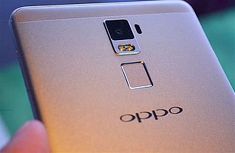 লঞ্চ করতে চলেছে Oppo R15 এবং R15 Plus, দেখে নিন ফোনদুটির সম্ভাব্য ...