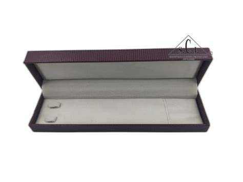 Maroon Crocodile Texture Small Chain Box – TEZ RAFTAR