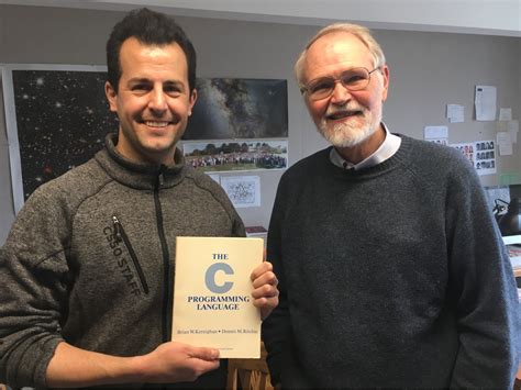 Top 20+ Famous Computer Scientists That You Should Know 2025