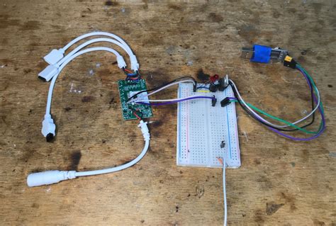 [CBU/BL2028N] Appio Strip 7331 LED Strip Controller with IR Receiver