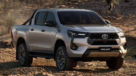 Toyota Hilux 2025 ganha nova dianteira e amplia oferta da versão híbrida