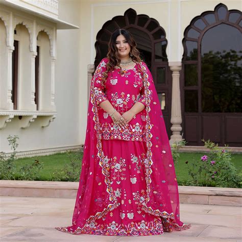 Buy Magnetic Magenta Floral Embroidered Lehenga Set | Meera Plus Size