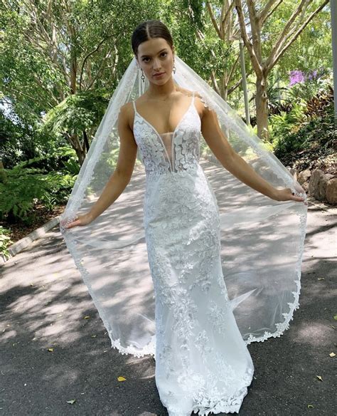 Two Hearts Bridal Sample Wedding Dress Save 55% - Stillwhite