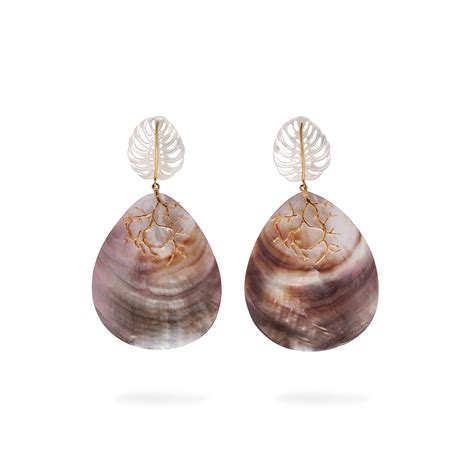 CAPRI in Mother of Pearls fits online shopping beautifully