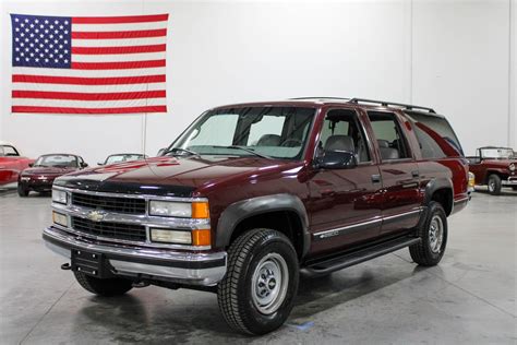 1999 Chevrolet Suburban | GR Auto Gallery