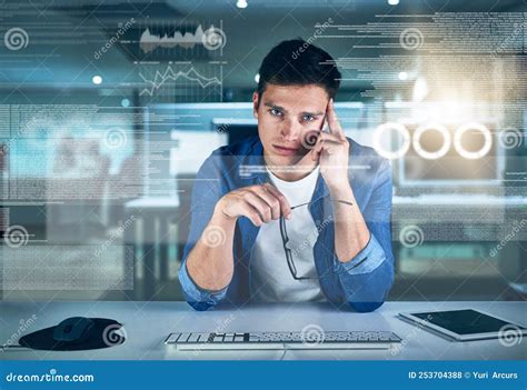 A Man Busy with Computer 的图像结果