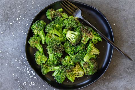 how to cook broccoli in air fryer uk