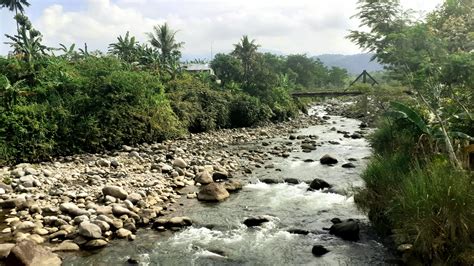 Which of the following countries has no rivers located inside its ...