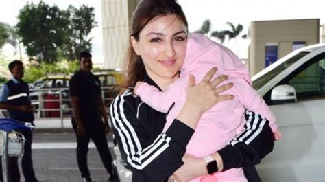 Inaaya Naumi Kemmu is as adorable as cousin Taimur Ali Khan. These ...