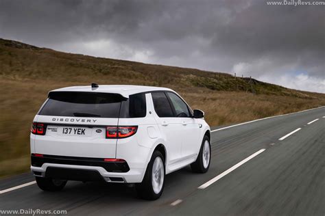 2020 Land Rover Discovery Sport PHEV | Dailyrevs