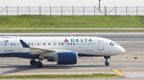 Delta adds automatic surcharge and customers will pay $30 every flight ...