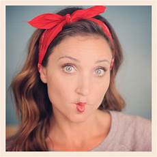 Hairstyles With Bandanas by Six Diy 1 Minute Bandana Hairstyles Hairstyles Hairstyles With Bandanas