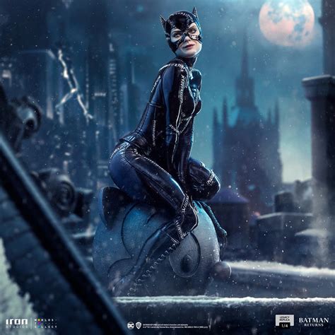 Batman Returns Catwoman Strikes Again with New Iron Studios Statue