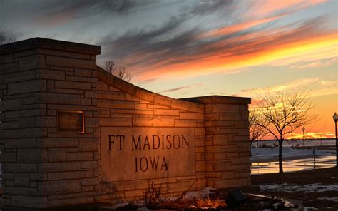 King-Lynk Funeral Home & Crematory, Fort Madison, IA