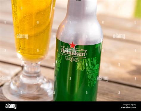Heineken symbol hi-res stock photography and images - Alamy