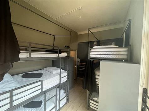 REVOLVER HOTEL (Glasgow, Scotland) - Hostel Reviews, Photos, Rate ...