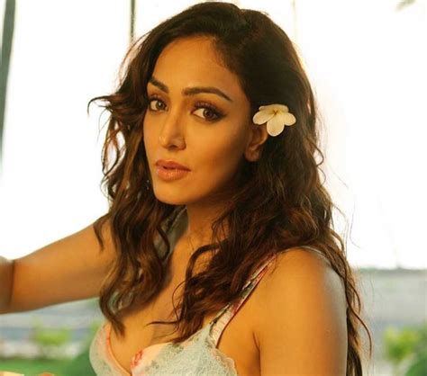 Khushali Kumar Biography Birthday Family Struggles Net Worth Age