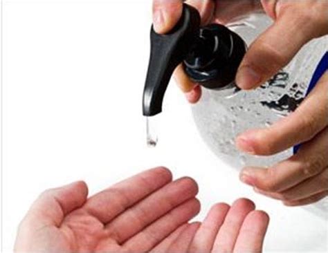Tips To Prepare Hand Sanitizer at Home - lifeberrys.com