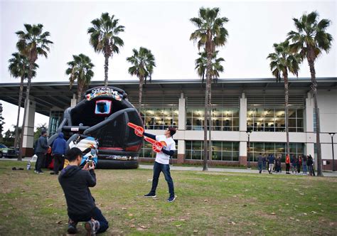 Cal State Fullerton acceptance rate: Who gets in and who enrolls?