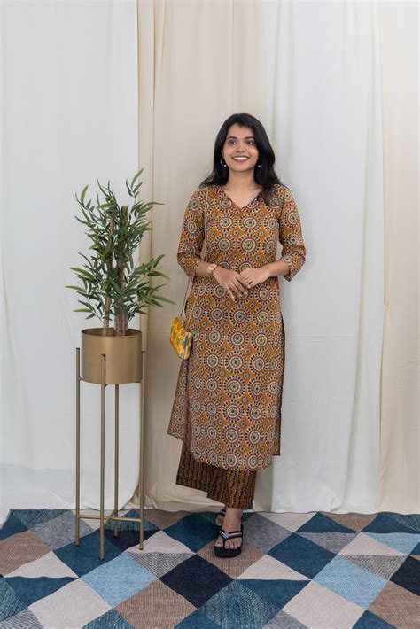 Women – vastarathelabel