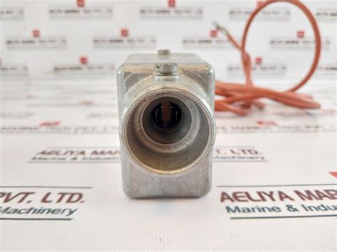 Krom Schroder Uvs 1 Z Uv Sensor 220/240 Vac 50/60Hz – Aeliya Marine Tech