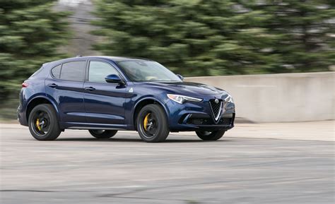 Silver Alfa Romeo Stelvio 2018