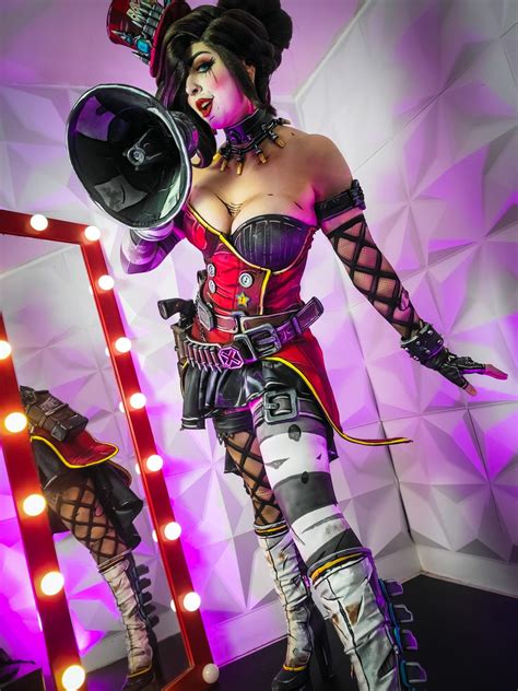 Borderlands 2 Cosplay Mad Moxxi