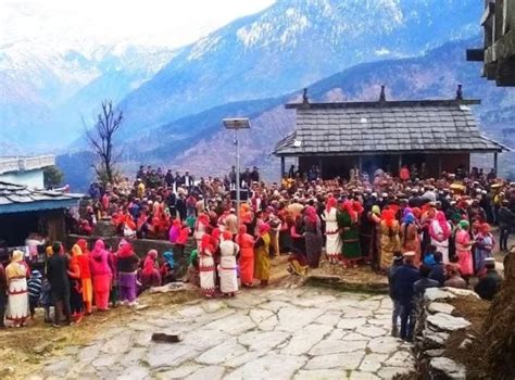 Women do not wear dress in this weird village for 5 days festival pini ...