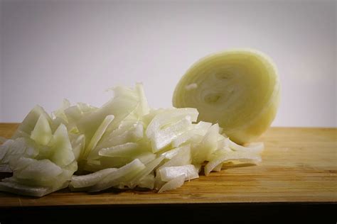 Onion Breath Without Eating Onions - CQWRO