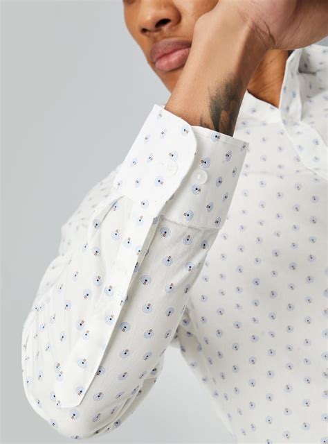 Buy Men Slim Fit Printed Casual Shirt Online at just Rs. 899.0 ...