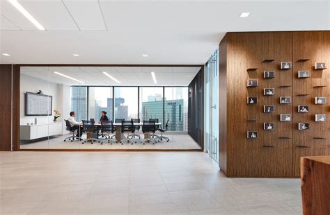 Michael Best & Friedrich LLP Offices - Chicago | Office Snapshots
