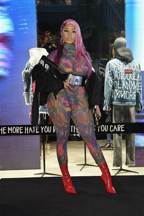 Nicki Minaj Nippel High School