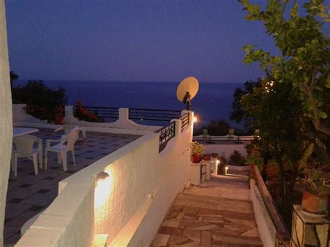 AKIS APARTMENTS (Pelekas) - Apartment Reviews, Photos, Rate Comparison ...