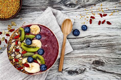 Risky or Healthy? Is It Safe to Eat Acai During Pregnancy?